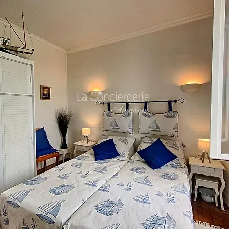 Th 35 - Entre Port Et Apartmán